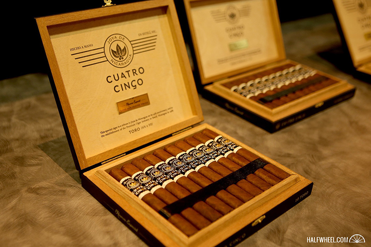 JOYA DE NICARAGUA CUATRO CINCO RESERVA ESPECIAL DOBLE ROBUSTO 雪茄