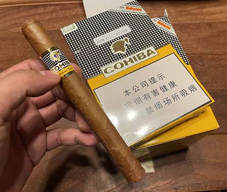 高希霸世纪三号雪茄（Cohiba Siglo III）雪茄