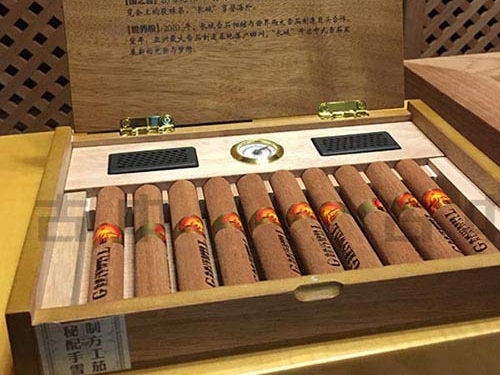 秘制132原木礼盒